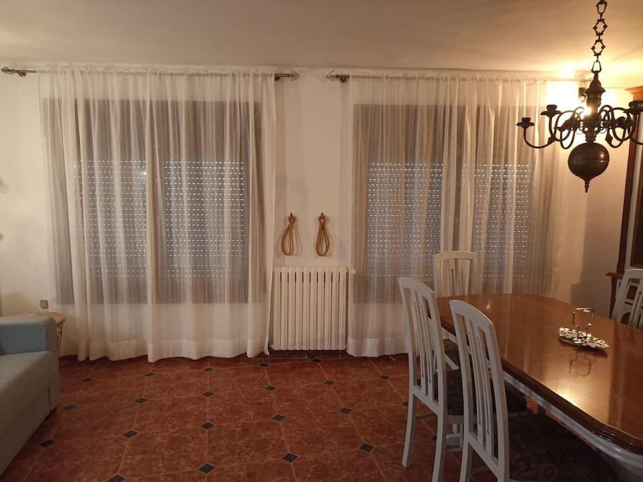 Casa Acogedora Con Barbacoa Villa Miravet Eksteriør bilde